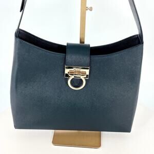 Authenticated Ferragamo Shoulder Bag – Timeless Italian Classic0